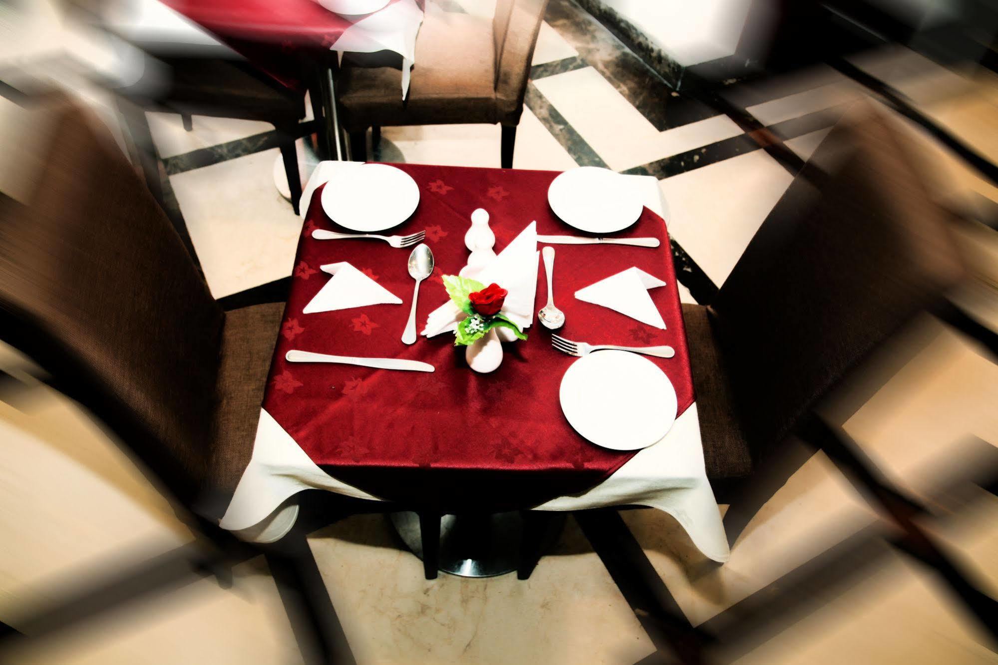 Saffron Hotel Dubaj Zewnętrze zdjęcie